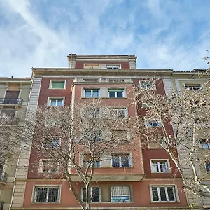 https://bbarcelona-apartments-central-eixample-flats.catalonia-hotels.com