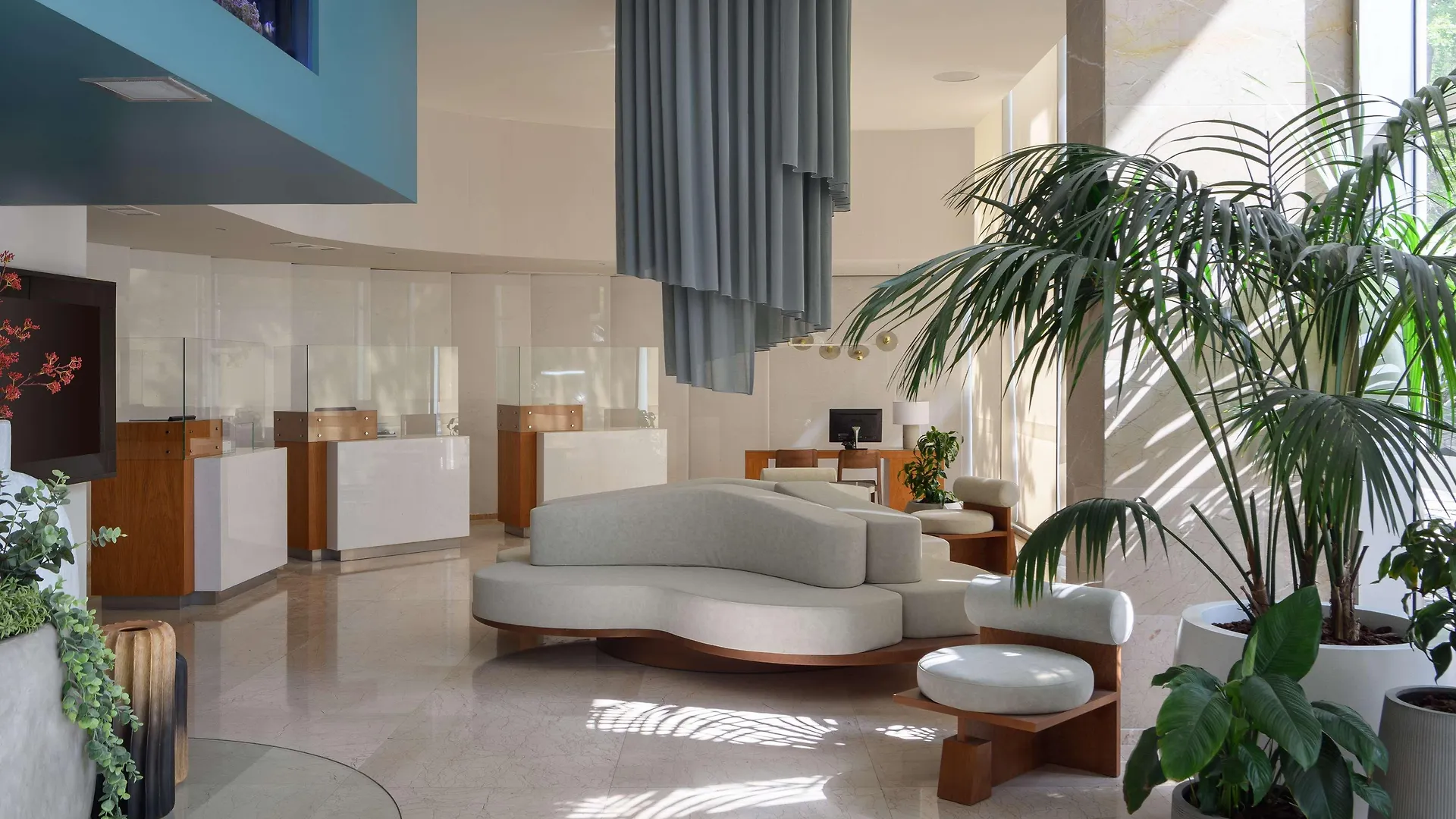 Melia Lisboa Oriente Hotel 4*,